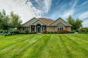 12890 Grandview Dr, Morrison, IL 61270 - Photo 1