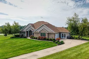 12890 Grandview Dr, Morrison, IL 61270 - Photo 3