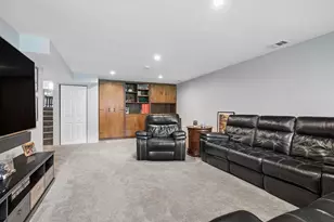 652 S Poplar Ave, Elmhurst, IL 60126 - Photo 19