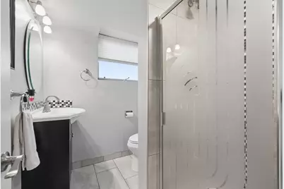 652 S Poplar Avenue, Elmhurst, IL 60126 - Photo 23
