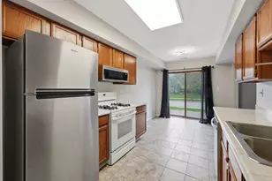 1083 Greenwood Cir, Woodstock, IL 60098 - Photo 21