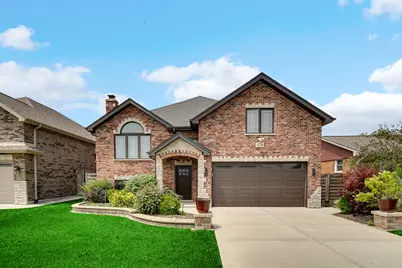 8224 Laramie Avenue, Burbank, IL 60459 - Photo 1