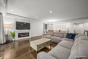 1334 W Walton St, Chicago, IL 60642 - Photo 3