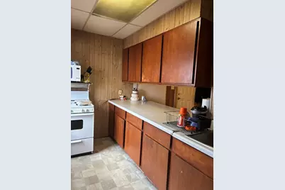 714 S Walnut Avenue, Freeport, IL 61032 - Photo 5