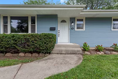 903 W 10th Street, Belvidere, IL 61008 - Photo 3