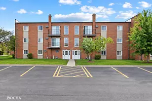 135 W Elk Trail, Carol Stream, IL 60188 - Photo 17