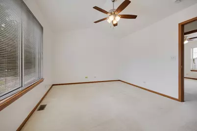1127 Ashbrook Drive, Mundelein, IL 60060 - Photo 19