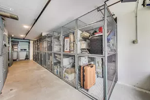 512 N McClurg Ct, Chicago, IL 60611 - Photo 29