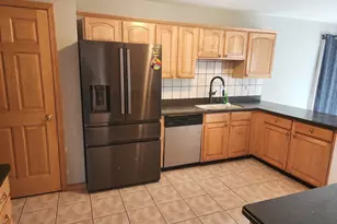 12 Mill Pond Dr, Glendale Heights, IL 60139 - Photo 11