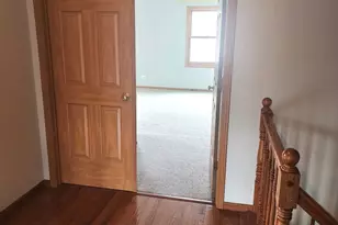 12 Mill Pond Dr, Glendale Heights, IL 60139 - Photo 15
