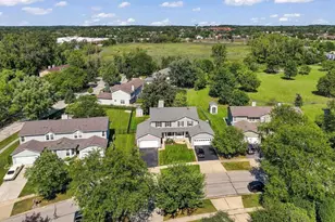 1219 Oak Ridge Dr, Streamwood, IL 60107 - Photo 33