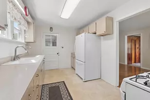 150 E 2nd Ave, New Lenox, IL 60451 - Photo 7