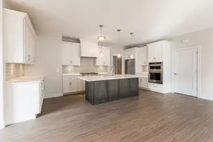 570 Stearn Dr, Genoa, IL 60135 - Photo 7