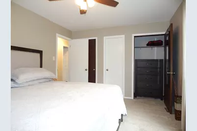 902 Garden Circle, Streamwood, IL 60107 - Photo 9