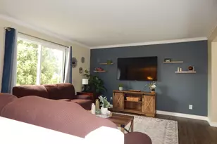 902 Garden Cir, Streamwood, IL 60107 - Photo 3
