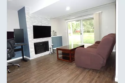 902 Garden Circle, Streamwood, IL 60107 - Photo 13