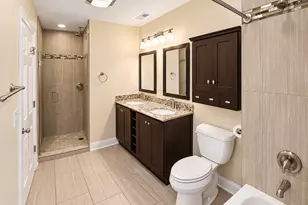 1120 W Grand Ave, Chicago, IL 60642 - Photo 39