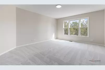 818 W Lukas Avenue, Palatine, IL 60067 - Photo 19