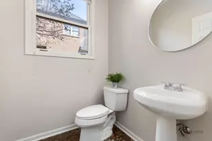 818 W Lukas Ave, Palatine, IL 60067 - Photo 7
