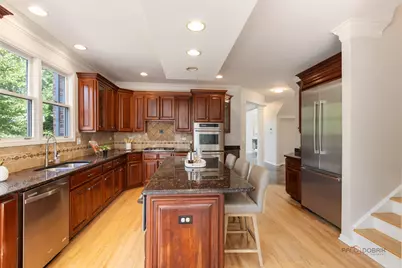 818 W Lukas Avenue, Palatine, IL 60067 - Photo 11