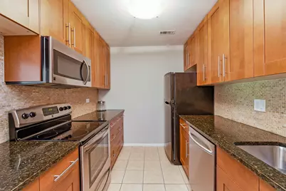 1464 Stonebridge Circle #E3, Wheaton, IL 60189 - Photo 5