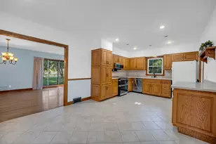 8S136 Granart Rd, Big Rock, IL 60511 - Photo 5