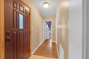 10825 S Artesian Ave, Chicago, IL 60655 - Photo 3