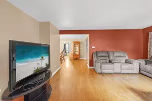 10825 S Artesian Ave, Chicago, IL 60655 - Photo 5