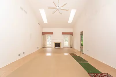 2157 N Lake Shore Circle, Arlington Heights, IL 60004 - Photo 9