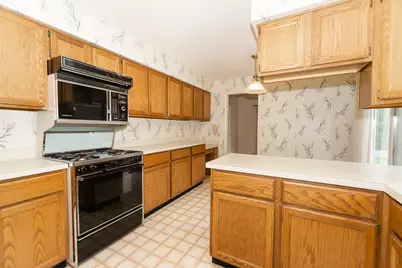 2157 N Lake Shore Circle, Arlington Heights, IL 60004 - Photo 13