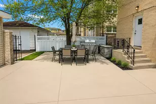 7942 W Addison St, Chicago, IL 60634 - Photo 17