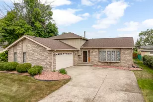 8515 Leclaire Ave, Burbank, IL 60459 - Photo 1