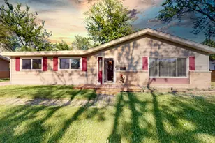115 Princeton St, Hoffman Estates, IL 60169 - Photo 1
