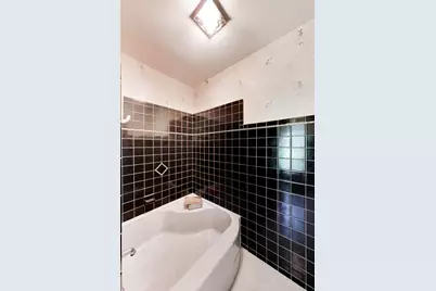 24072 W Hawthorne Lane, Antioch, IL 60002 - Photo 27