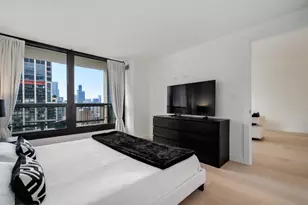 1030 N State St, Chicago, IL 60610 - Photo 15