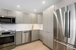 1030 N State St, Chicago, IL 60610 - Photo 11