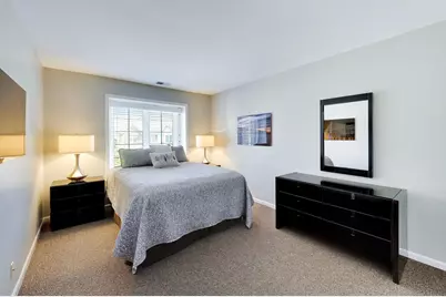 577 Harvey Lake Drive, Vernon Hills, IL 60061 - Photo 17