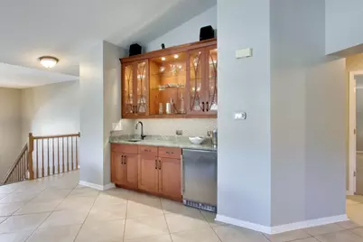 577 Harvey Lake Drive, Vernon Hills, IL 60061 - Photo 5