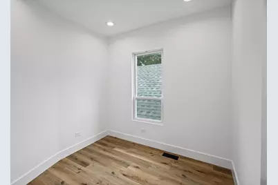 707 S Tripp Avenue, Chicago, IL 60624 - Photo 21