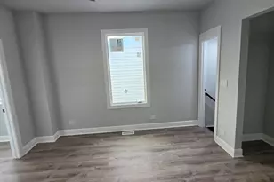20 N 6th Ave, Maywood, IL 60153 - Photo 9