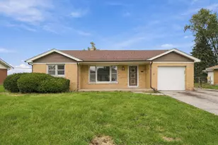 445 8th St, Chicago Heights, IL 60411 - Photo 1