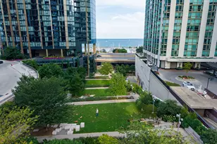 195 N Harbor Dr, Chicago, IL 60601 - Photo 53