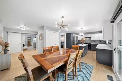 8122 Hampton Drive, Woodridge, IL 60517 - Photo 9
