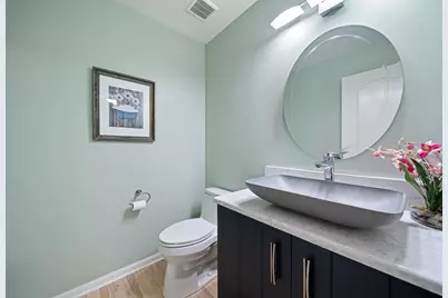 8122 Hampton Drive, Woodridge, IL 60517 - Photo 13