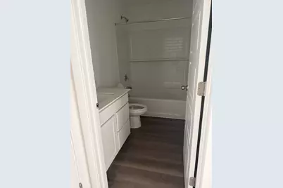 2226 Lakeshore Drive #2226, Schaumburg, IL 60173 - Photo 9