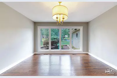 124 E Monterey Avenue, Schaumburg, IL 60193 - Photo 11