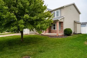 2961 Three Eagles St, Normal, IL 61761 - Photo 3