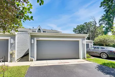 26443 N Ridge Court, Mundelein, IL 60060 - Photo 3