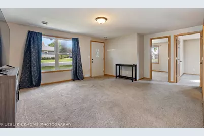 126 E Kerr Street, Sycamore, IL 60178 - Photo 11