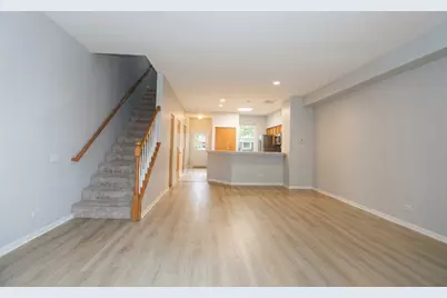 2943 Stonewater Drive #2943, Naperville, IL 60564 - Photo 7